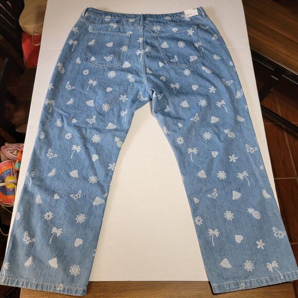Forever 21 Printed Denim Plus Size 90's Fit Denim Jeans - Size 20 NWT - Picture 3 of 6